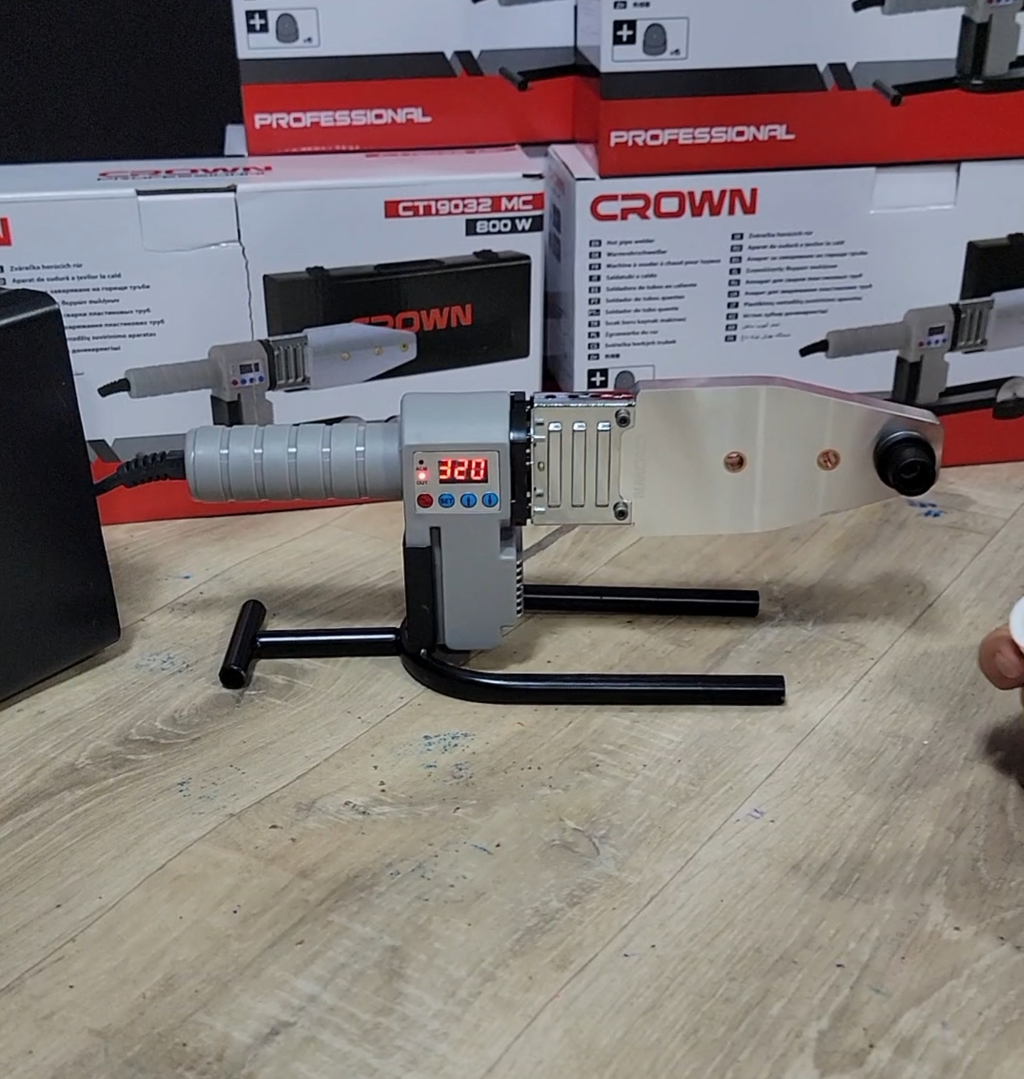 جهاز تلحيم انابيب بلاستيك كراون ct19032mc - الصورة 6