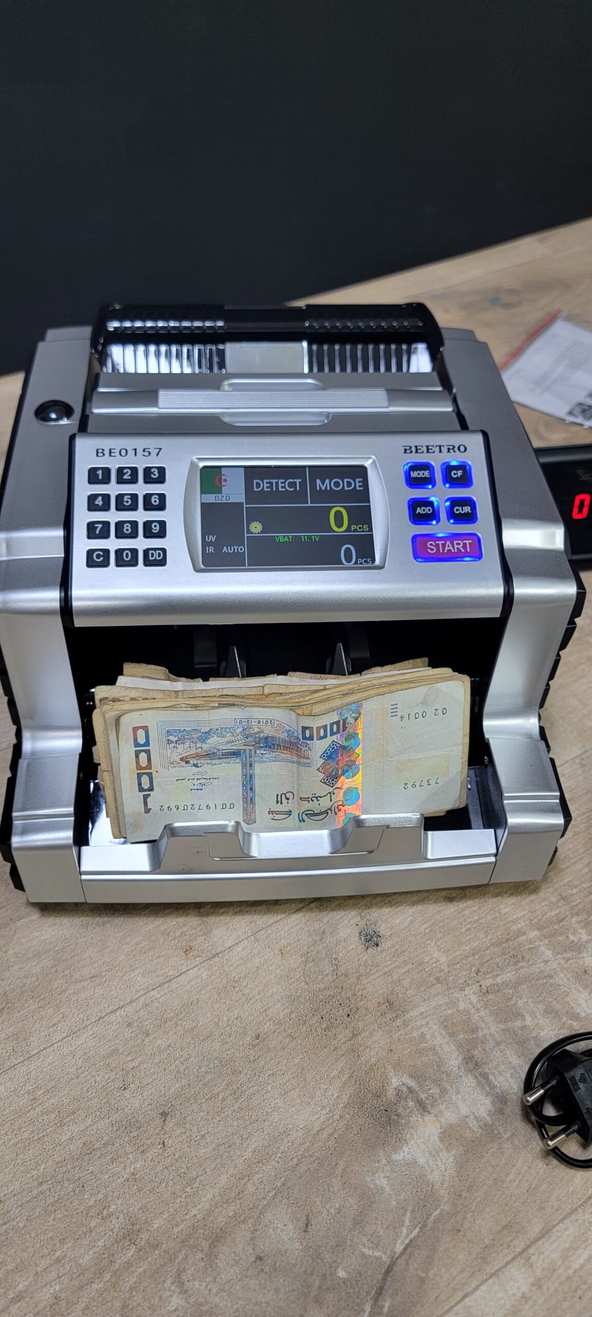 ماكينة عد النقود المحمولة القابلة للشحن/be157 - الصورة 3