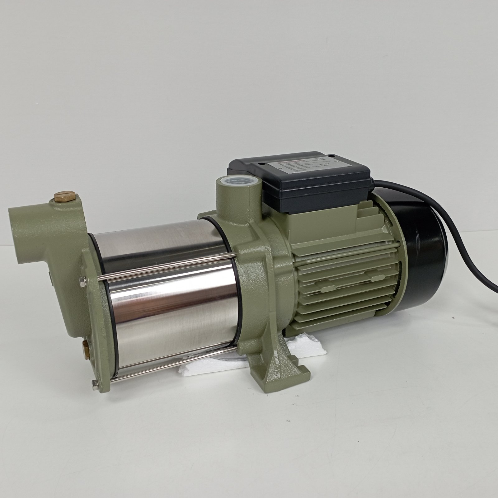 Pompe À Eau 600W 3Turbine Silencieuse CT35042 RS3 - CROWN