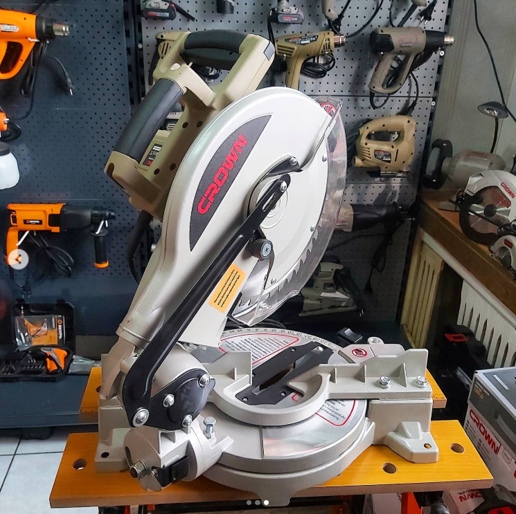 CROWN Mitre Saw 1800W 255mm CT15208 - الصورة 2