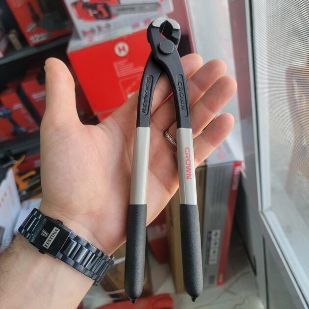 PINCE CROWN 9 POUCE POINGNE NOIRE CPHSC-PBB09